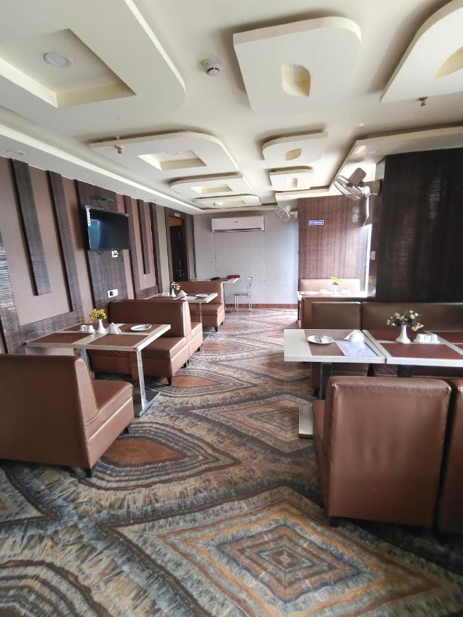 Hotel O.P.S Haora Ngoại thất bức ảnh