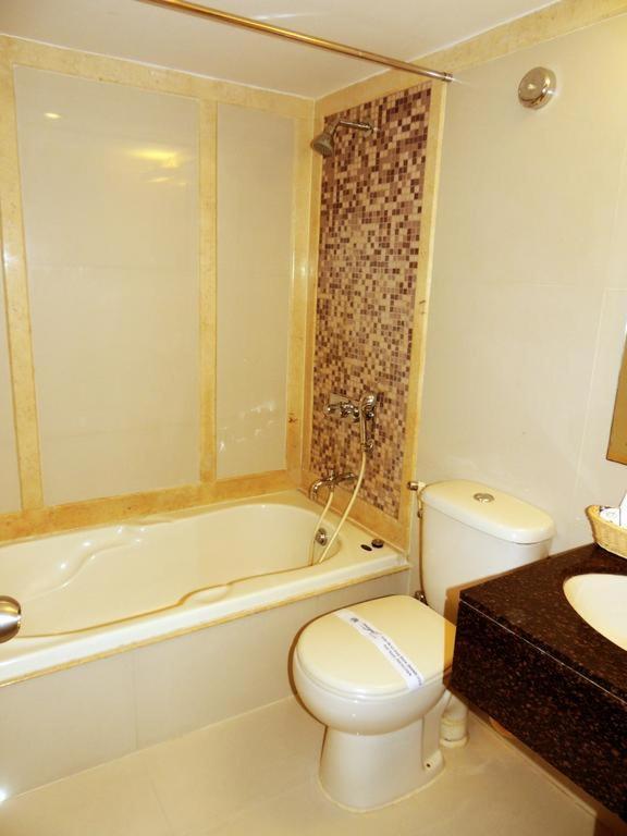 Hotel O.P.S Haora Ngoại thất bức ảnh